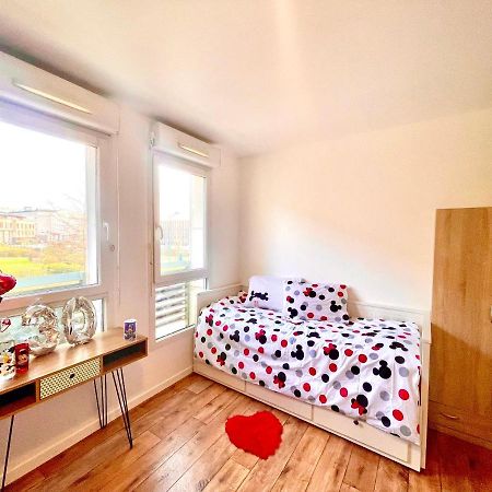 Apartamento 5 Min From Disneyland Cozy Retreat Montévrain Exterior foto