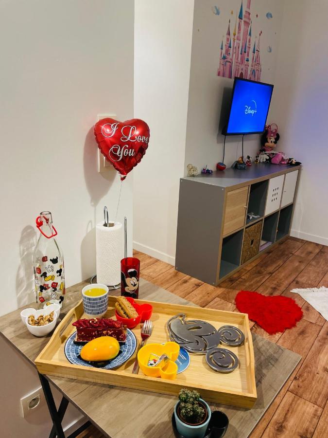 Apartamento 5 Min From Disneyland Cozy Retreat Montévrain Exterior foto