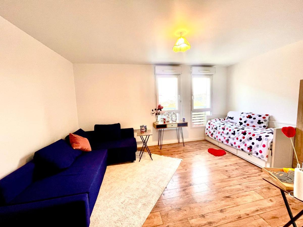Apartamento 5 Min From Disneyland Cozy Retreat Montévrain Exterior foto